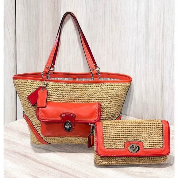 Coach 22904 Straw Pocket Tote Bag & Large Wristlet